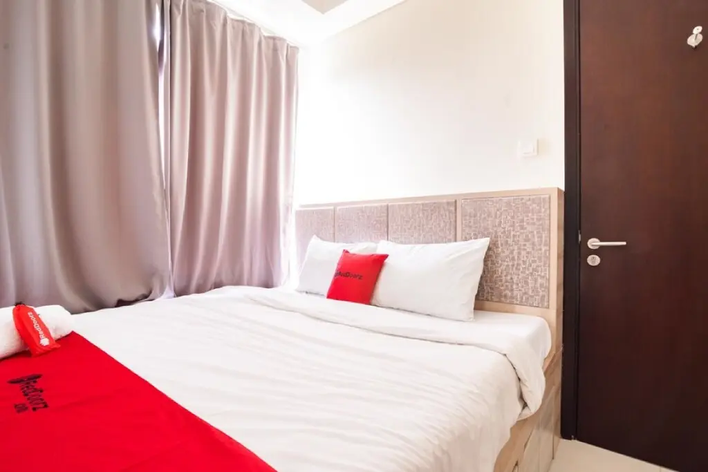 Джакарта: RedDoorz Apartment @ Puri Mansion