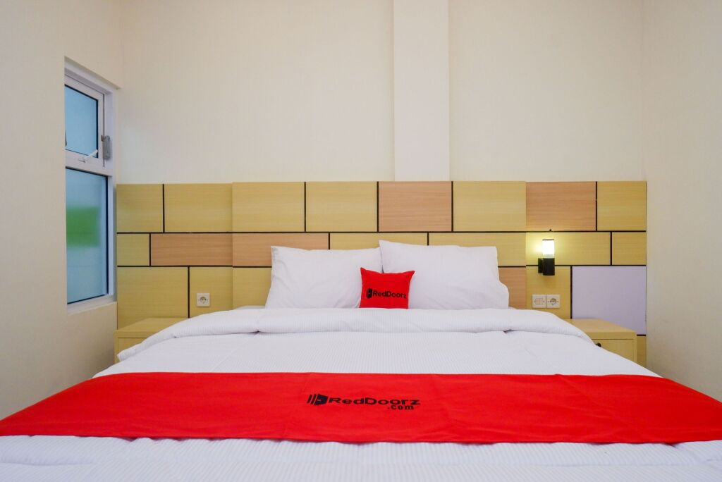 Суракарта: Reddoorz Near Pasar Gede Solo
