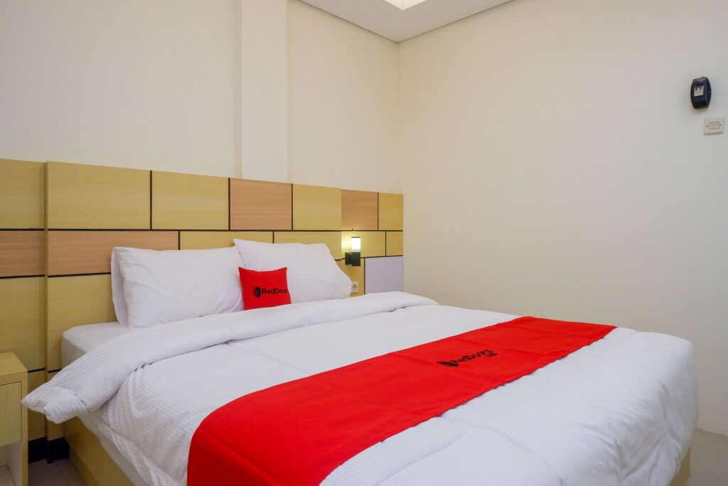 Суракарта: Reddoorz Near Pasar Gede Solo