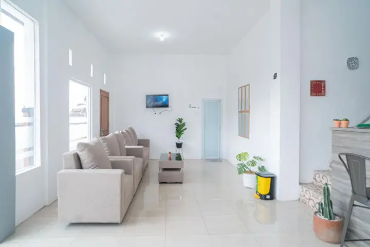 Бату: Urbanview Hotel Sky Batu Malang by RedDoorz