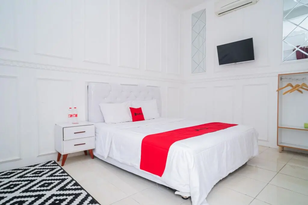 Понорого: RedDoorz Syariah @ Aura Homestay