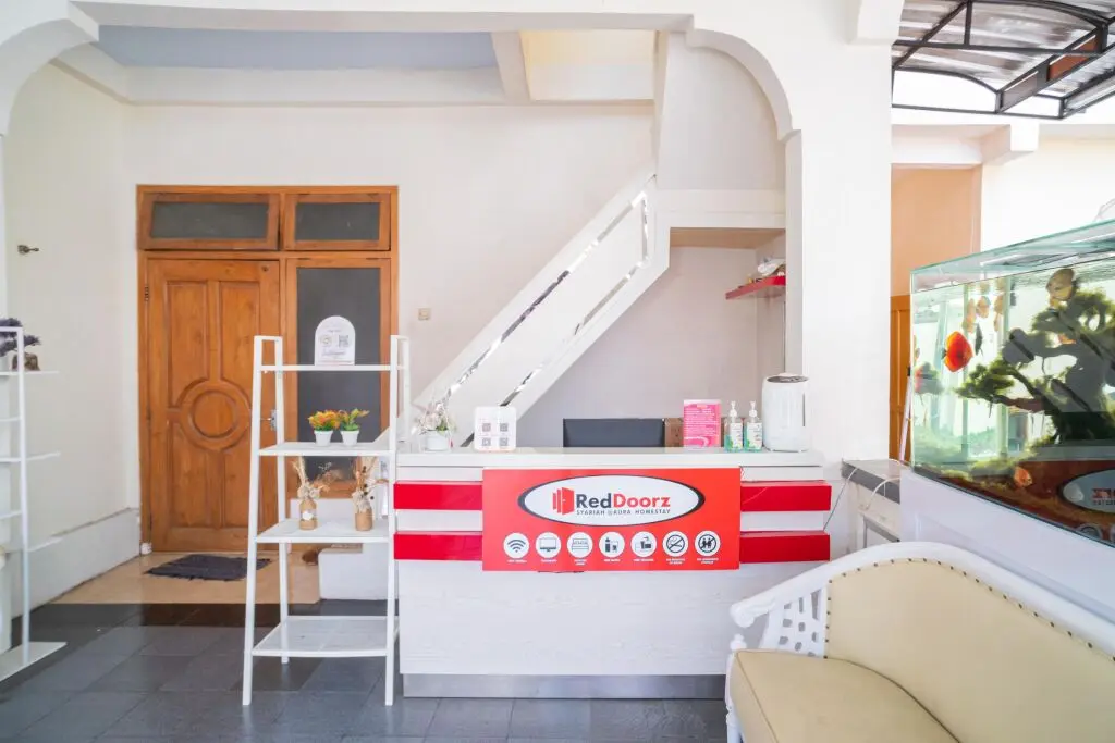 Понорого: RedDoorz Syariah @ Aura Homestay