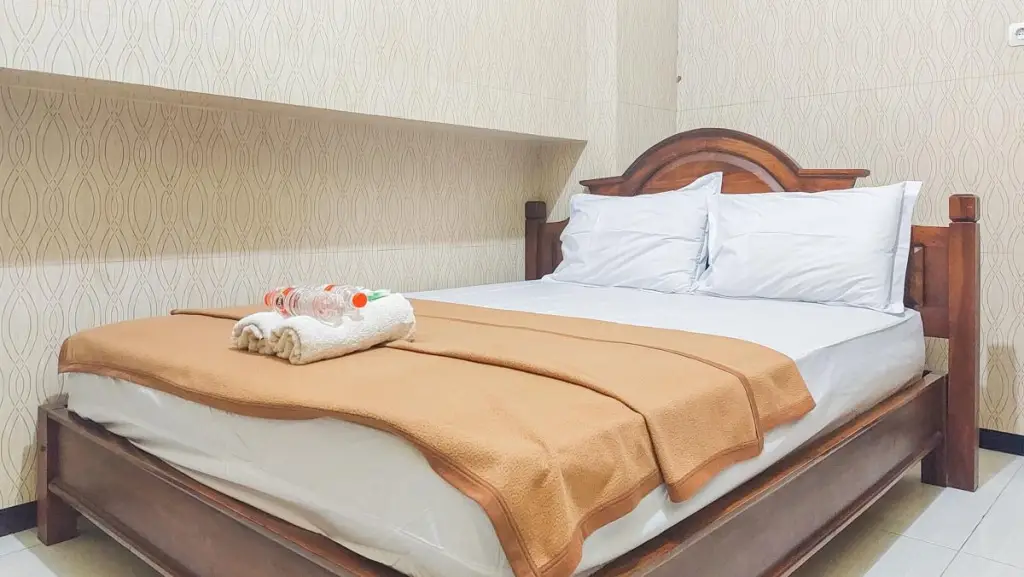 Джомбанг: Hotel Shinta 2 near Alun Alun Kertosono