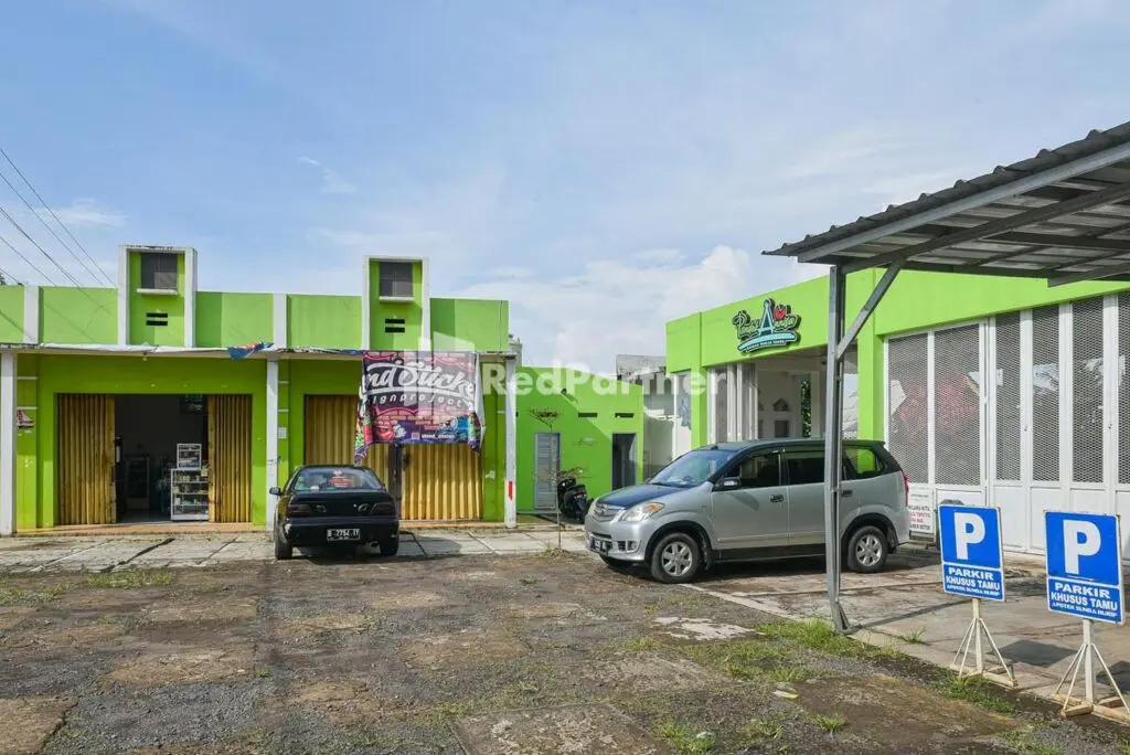 Чианджур: Pondok Anisa near Kolam Renang The Bagelen RedPartner