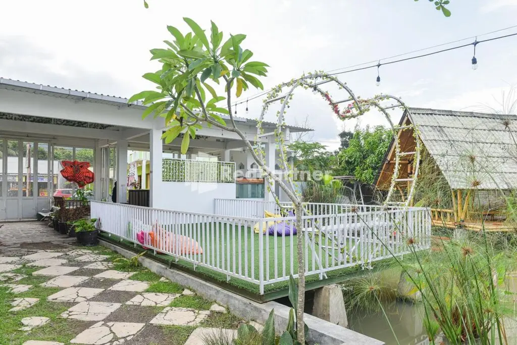 Чианджур: Pondok Anisa near Kolam Renang The Bagelen RedPartner
