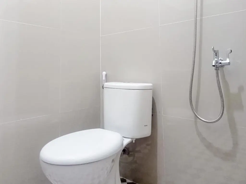 Пасиран: Grand Kencana Guesthouse near Wisata Bahari Lamongan