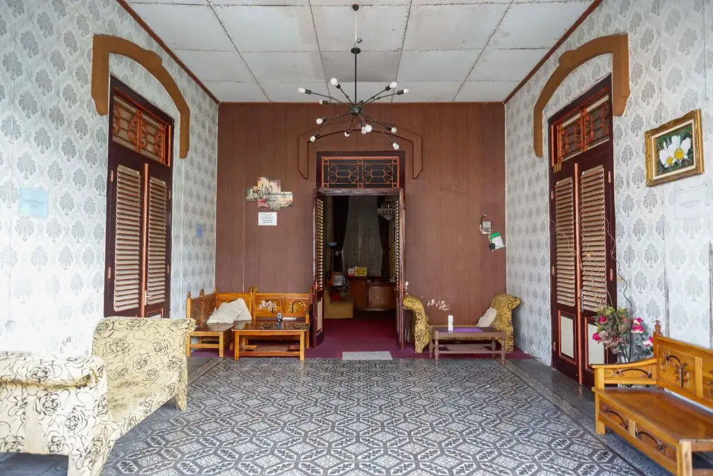 Джокьякарта: RedDoorz @ Golden Inn Tugu Yogyakarta