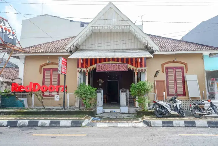 Джокьякарта: RedDoorz @ Golden Inn Tugu Yogyakarta