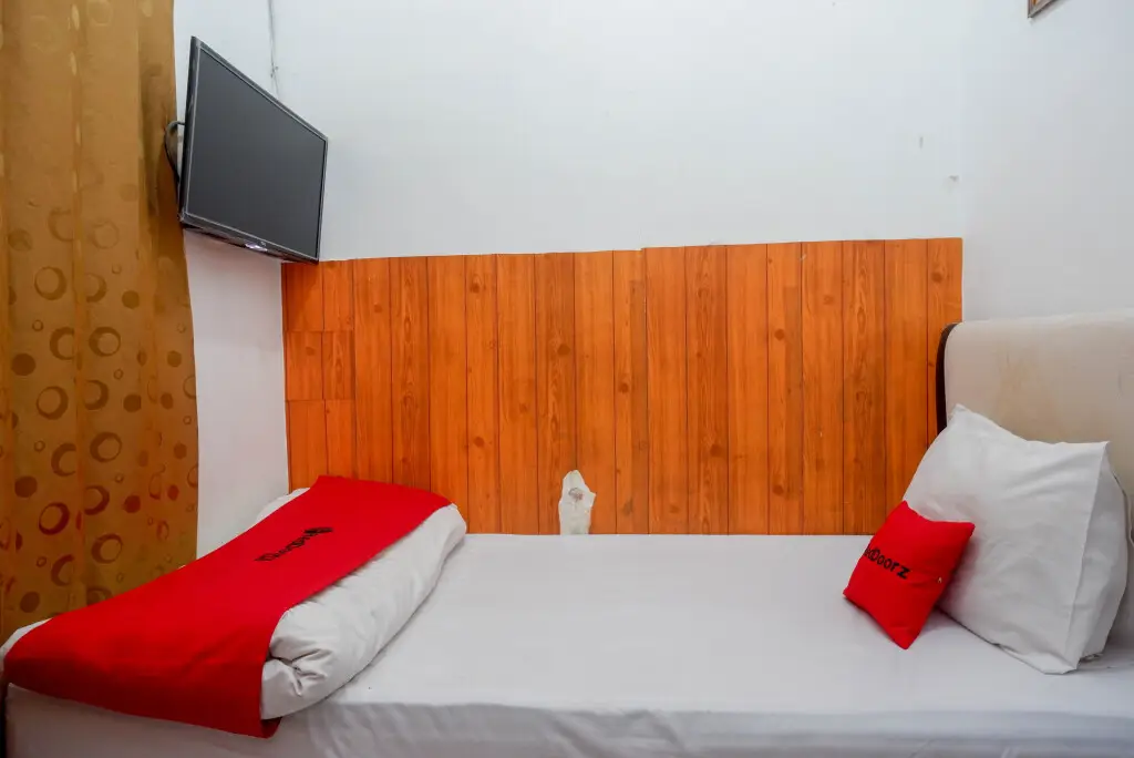 Джокьякарта: RedDoorz @ Golden Inn Tugu Yogyakarta