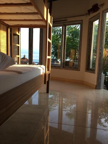 Лембонган-Айленд: Mojosurf Camp Nusa Lembongan
