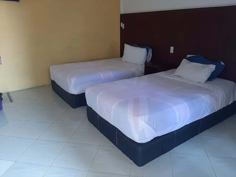 Кабанджахе: Hotel Juma Eluk by OYO Rooms