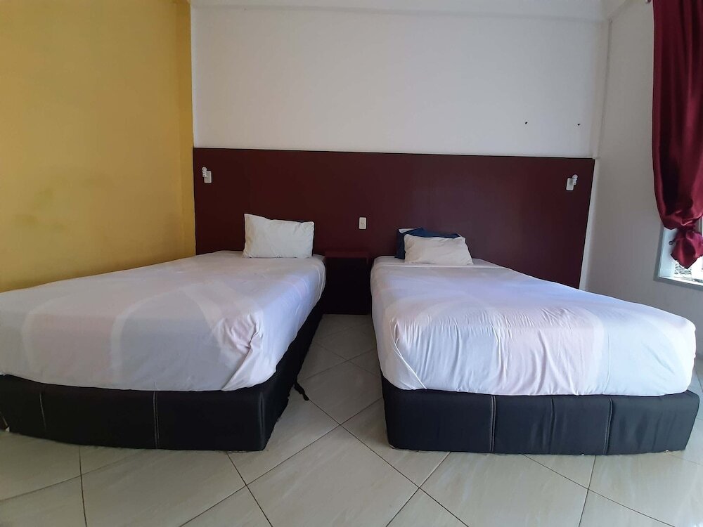 Кабанджахе: Hotel Juma Eluk by OYO Rooms