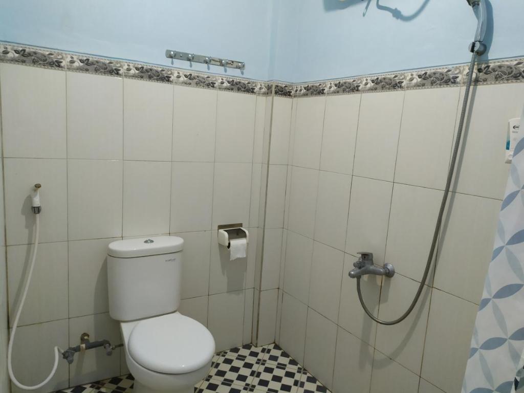 Таливанг: OYO 2423 Hotel Tubalong Taliwang Syariah