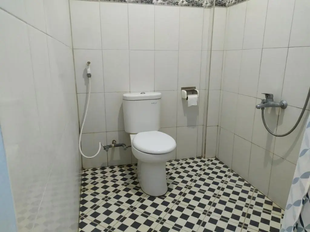 Таливанг: OYO 2423 Hotel Tubalong Taliwang Syariah