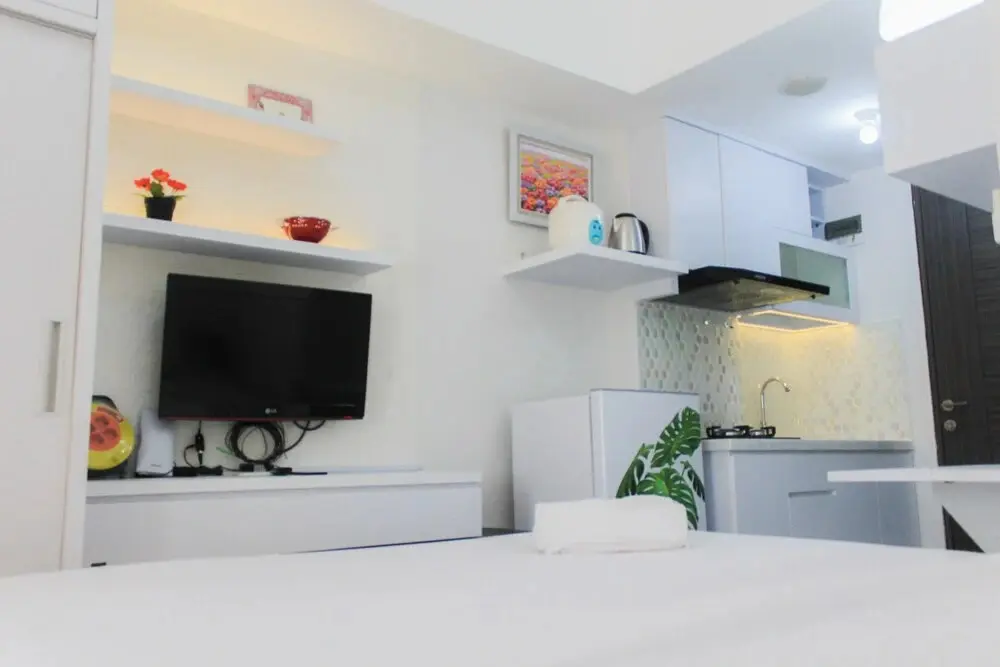 Южный Тангеранг: Strategic Studio Amazana Serpong Apartment