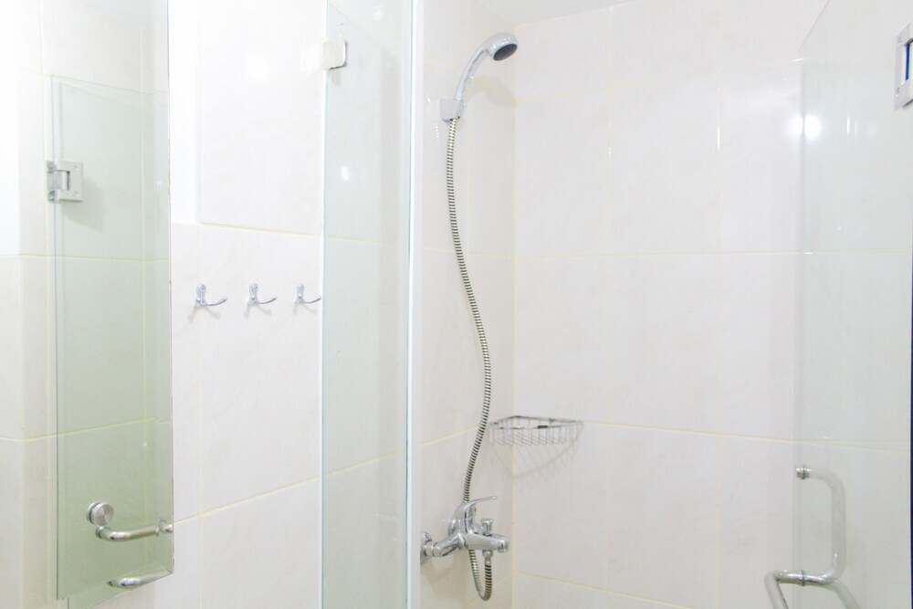 Южный Тангеранг: Strategic Studio Amazana Serpong Apartment