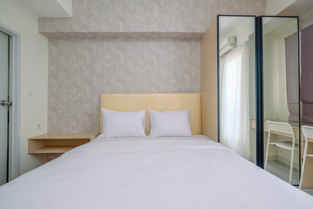 Читарингул: Comfy And Stylish Studio Podomoro Golf View Apartment By Travelio