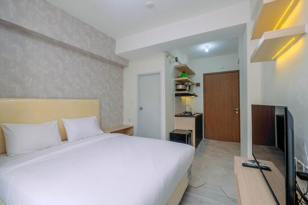 Читарингул: Graceful Studio Room At Podomoro Golf View Apartment By Travelio