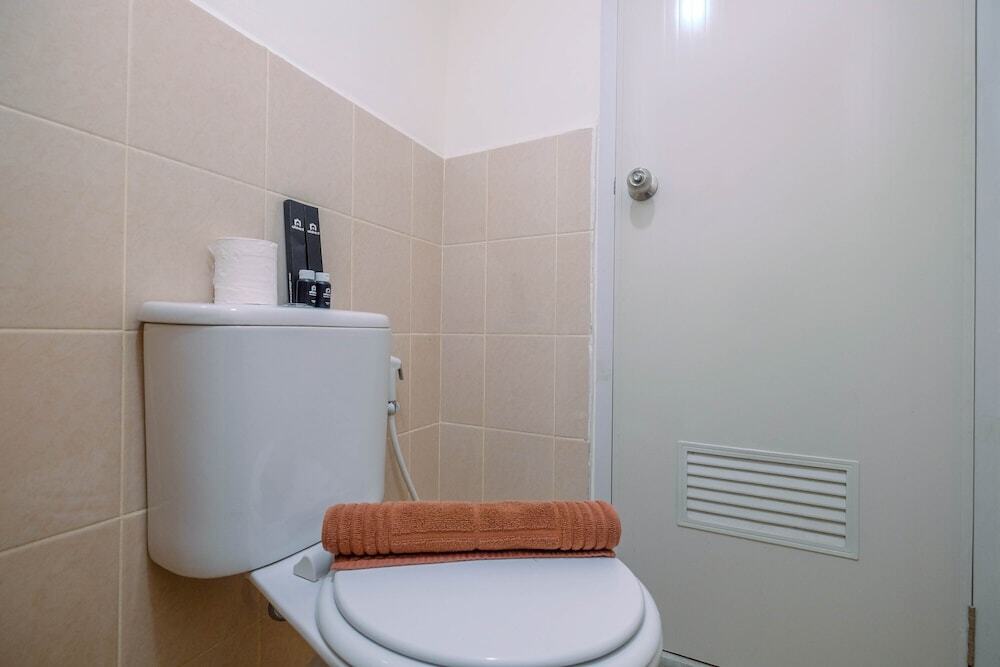 Читарингул: Sophisticated Studio Room At Podomoro Golf View Apartment By Travelio