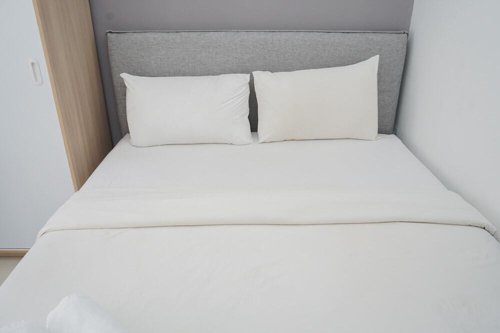 Legok: Comfort Living Studio Room At Serpong Garden Apartment