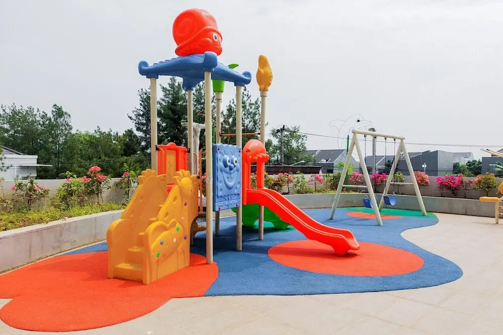 Южный Тангеранг: Cozy Living Studio Apartment Amazana Serpong