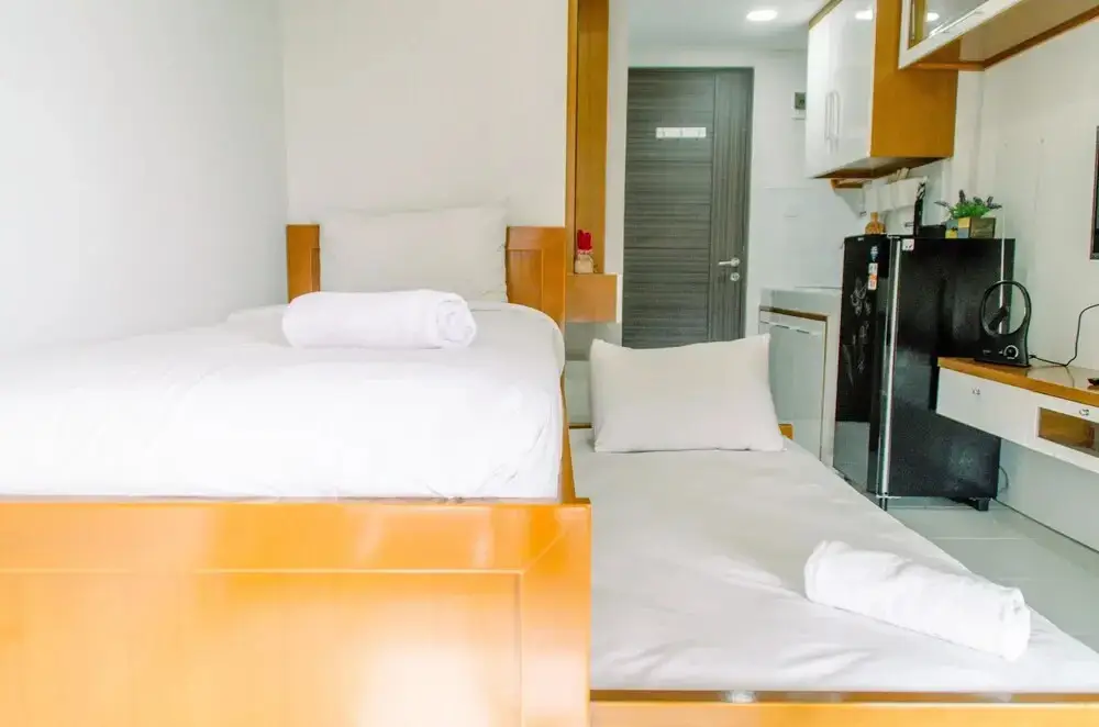 Minimalist and Homey Studio Room at Amazana Serpong Apartment — фото 1