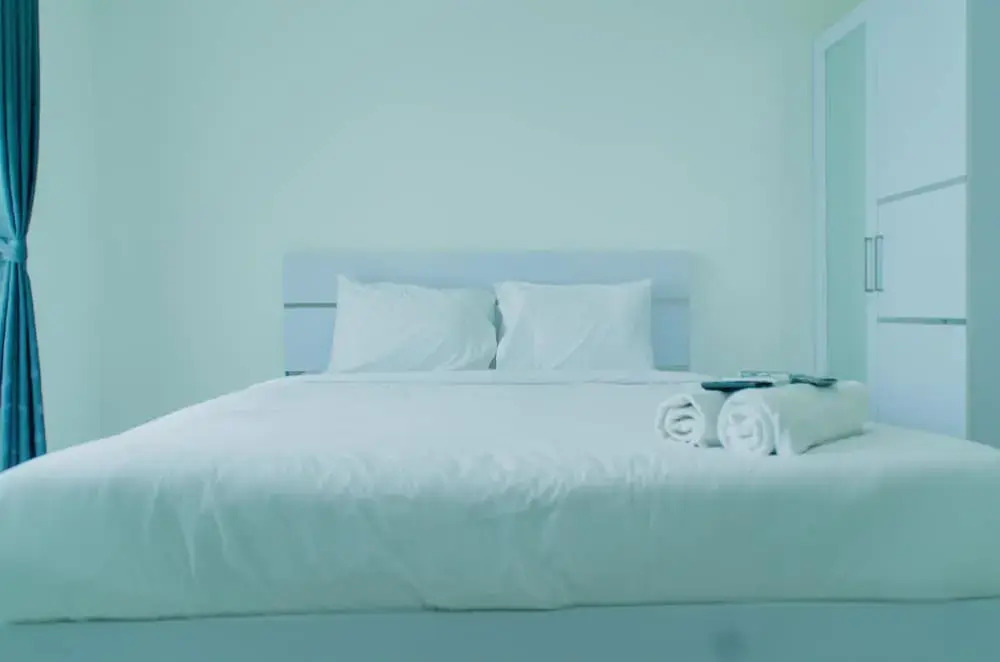 Южный Тангеранг: Stunning 1BR without Living Room at Bintaro Embarcadero Suites Apartment
