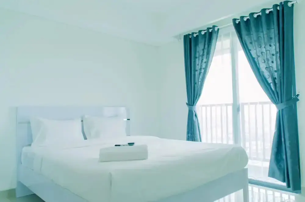 Южный Тангеранг: Elegant 1BR without Living Room at Bintaro Embarcadero Suites Apartment