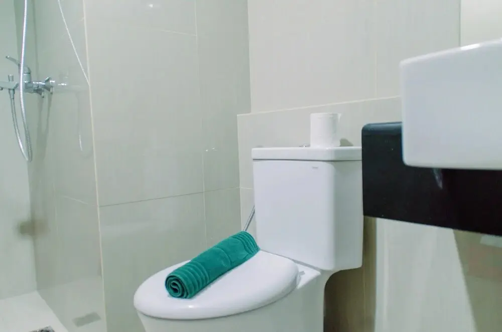 Южный Тангеранг: Elegant 1BR without Living Room at Bintaro Embarcadero Suites Apartment