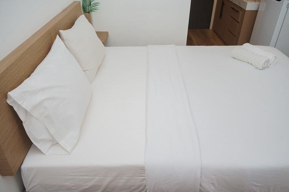 Legok: Comfortable and Simply Look Studio at Serpong Garden Apartment