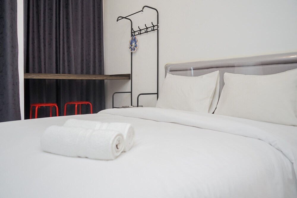Legok: Nice And Comfy Studio At Serpong Garden Apartment
