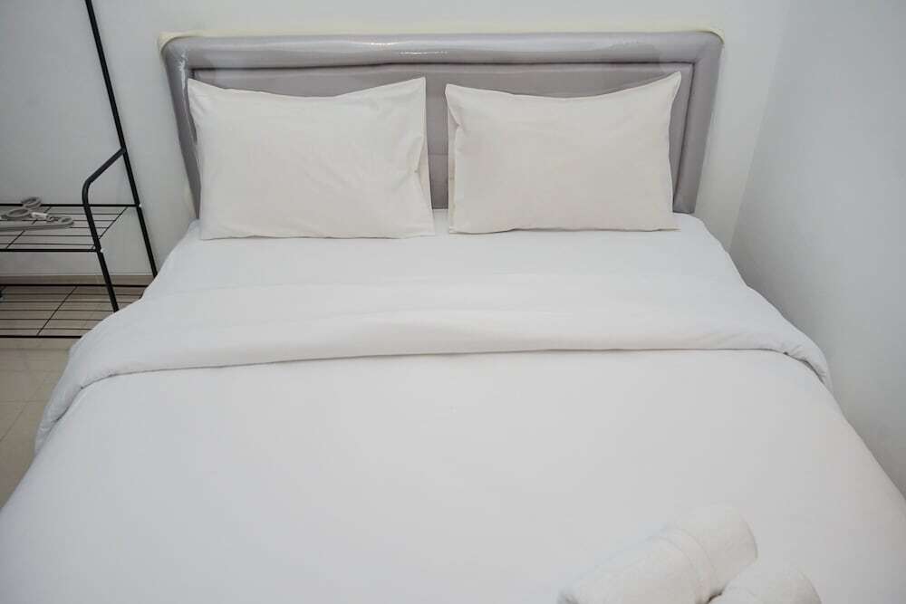 Legok: Nice And Comfy Studio At Serpong Garden Apartment
