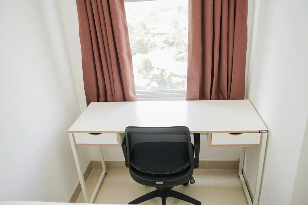 Legok: Comfy And Minimalist Studio Room At Serpong Garden Apartment