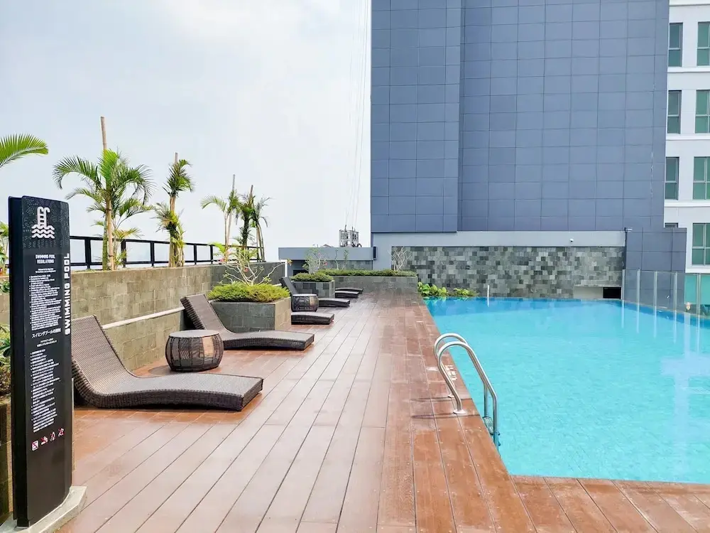 Южный Тангеранг: Comfy And Minimalist Studio At Embarcadero Bintaro Apartment