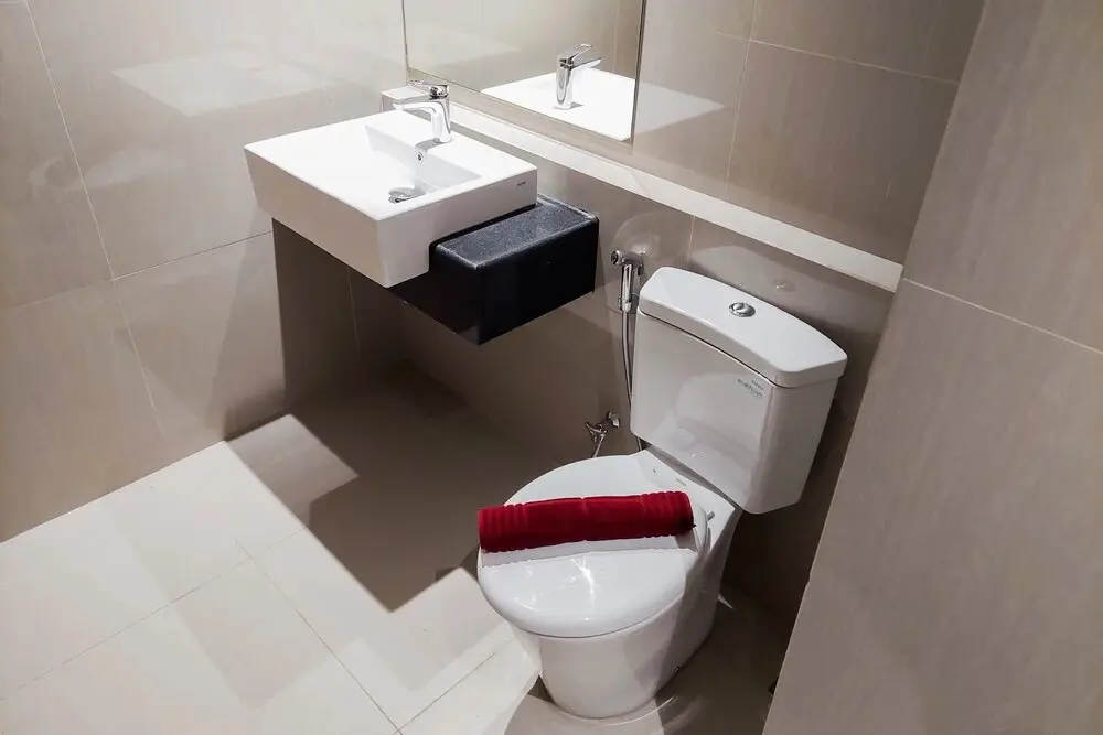 Южный Тангеранг: Comfy And Minimalist Studio At Embarcadero Bintaro Apartment