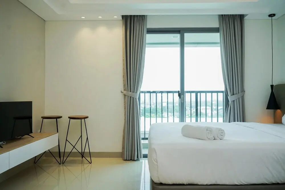 Южный Тангеранг: Comfy And Minimalist Studio At Embarcadero Bintaro Apartment