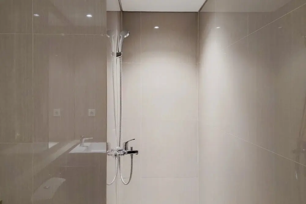Южный Тангеранг: Comfy And Minimalist Studio At Embarcadero Bintaro Apartment