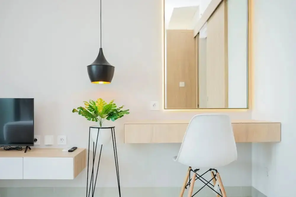 Южный Тангеранг: Comfort And Minimalist Studio At Embarcadero Bintaro Apartment
