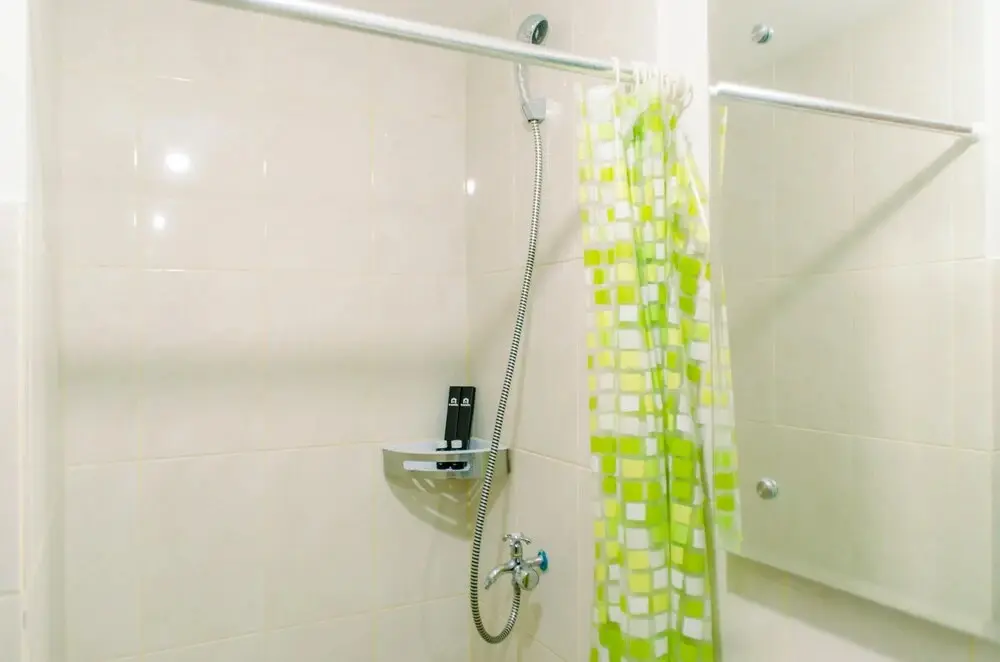 Южный Тангеранг: Unique Studio With Folded Bed Amazana Serpong Apartment
