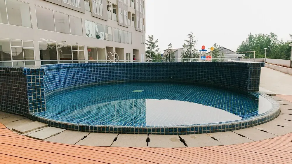 Южный Тангеранг: Unique Studio With Folded Bed Amazana Serpong Apartment