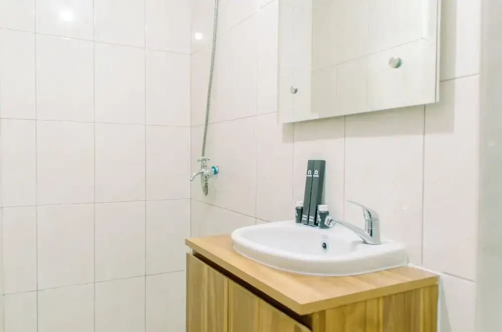 Южный Тангеранг: Comfy Studio At Amazana Serpong Apartment