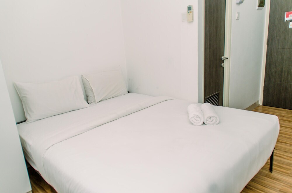 Legok: Nice And Cozy Studio Apartment At Serpong Garden