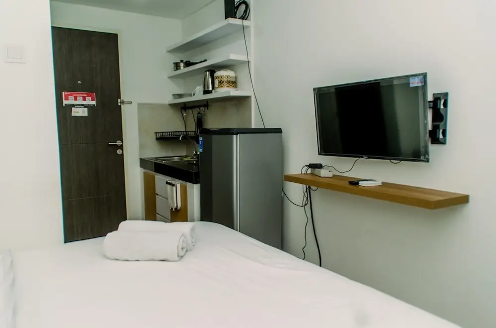 Legok: Well Designed And Homey Studio At Serpong Garden Apartment