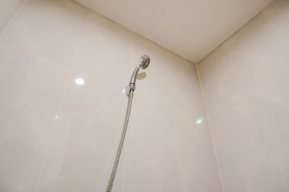 Legok: Simple And Cozy Living Studio At Serpong Garden Apartment