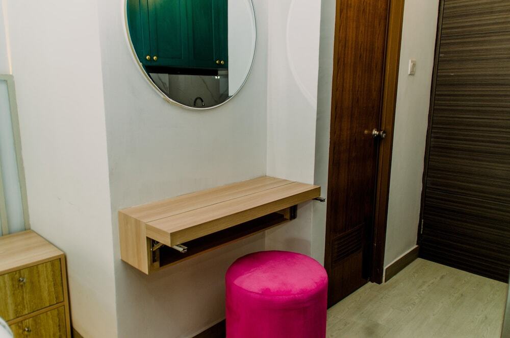 Южный Тангеранг: Nice And Simply Studio At Amazana Serpong Apartment