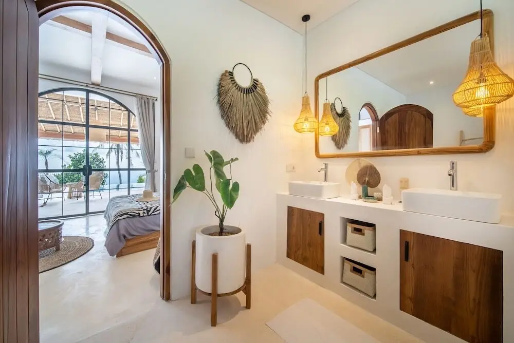 Умеаньяр: NEW ! Stunning 4BR Jungle View Villa in Lovina