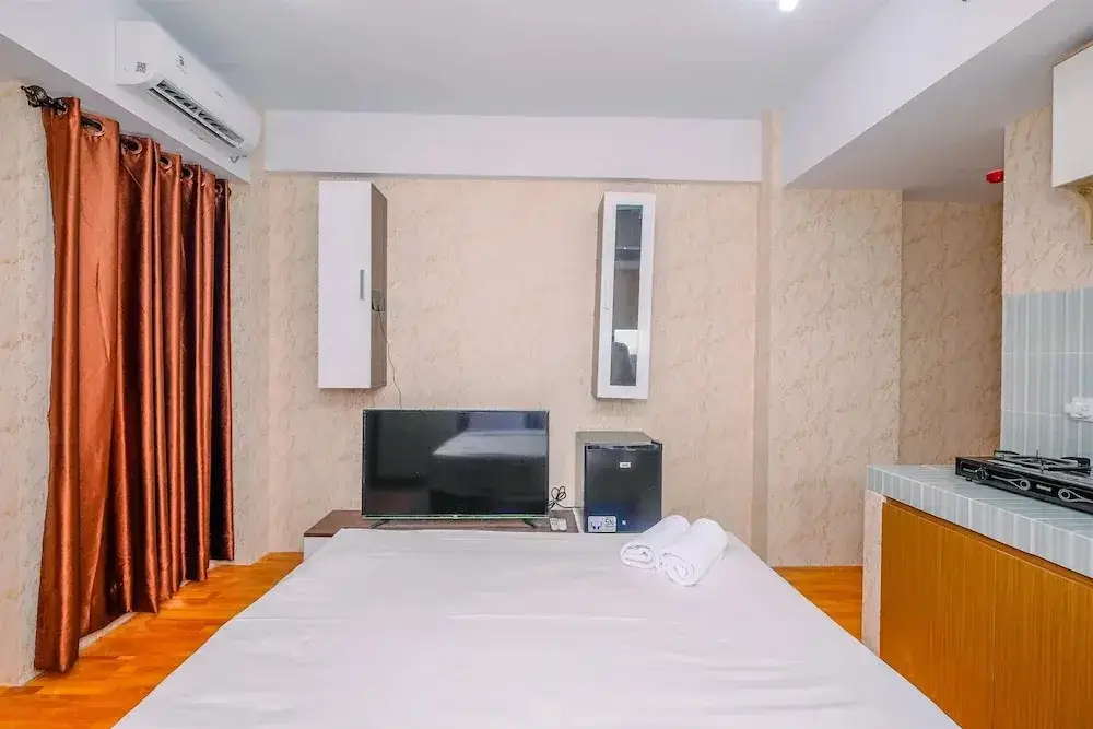 Джакарта: Nice And Cozy Studio At La Hub City Apartment