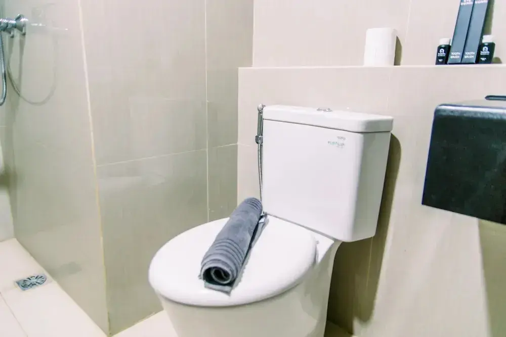 Южный Тангеранг: Elegant And Comfortable 1Br Apartment Bintaro Embarcadero