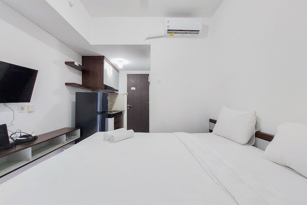 Legok: Fancy And Nice Studio Apartment At Serpong Garden