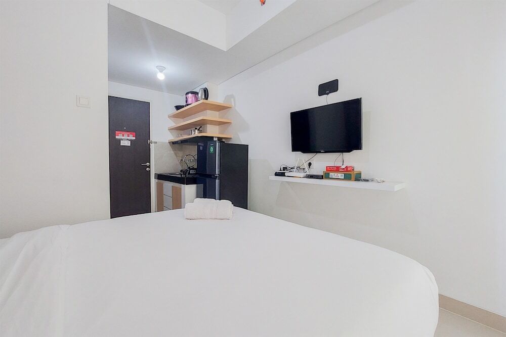 Legok: Comfy And Minimalist Studio At Serpong Garden Apartment
